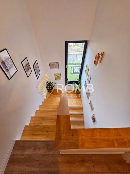 Casă tip duplex, 120 mp utili, teren 305 mp, complet mobilată, Valea Seaca