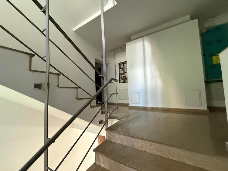 Șoseaua Nordului, 2 camere lux, etaj 1, 75 mp, terasa, boxa, garaj, DEOSEBIT