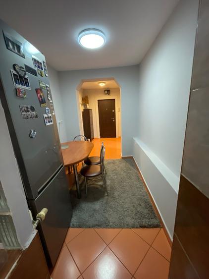 Apartament spatios 2 camere, zona Valea Rosie - aproape de Piata