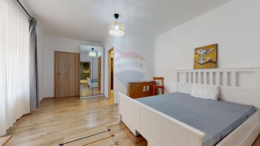 3 camere Centrul Istoric -acceptăm regim hotelier- 2 intrări separate