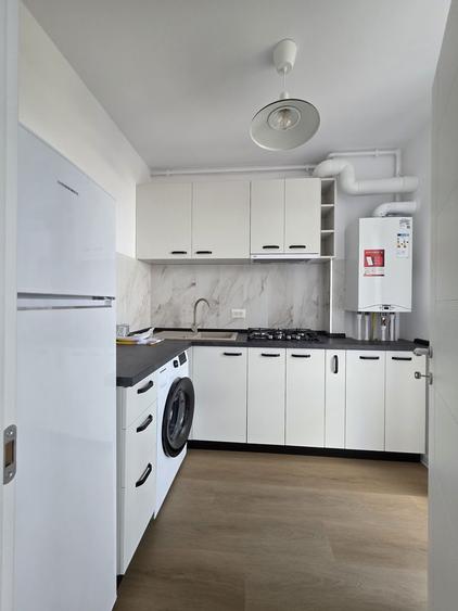 Hils Titanium/prima închiriere,loc de parcare inclus