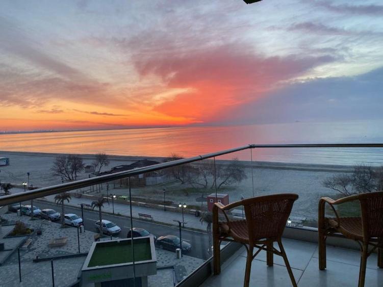 Alezzi Resort- 3 rooms First line, Direct view of the sea, Parking included