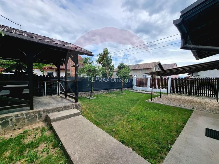 Casa individuala de inchiriat | 5 camere | Cristian - 12