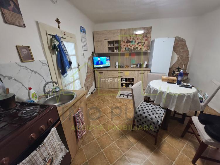 Casa individuala. Mijloace de transport. Toate utilitatile. Mobilata. Renovata