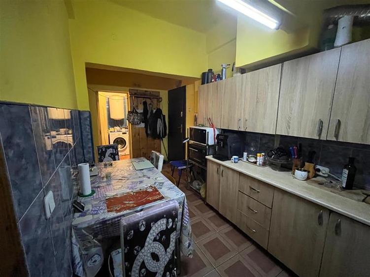 Caransebes, 2 Camere, Etaj 2, Zona Sesu Rosu