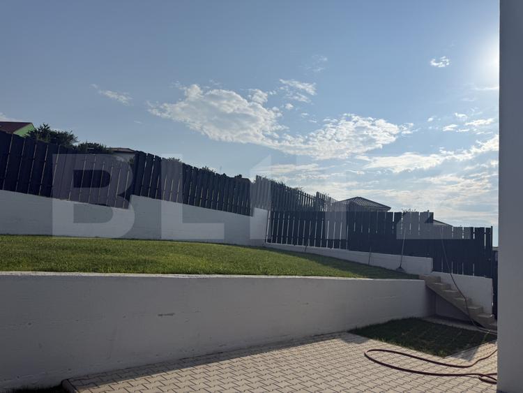Duplex Premium de vanzare, la doar 5 min de mers pana la Mega Image Dezmir!
