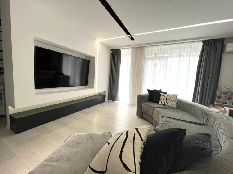 Ap tip PENTHOUSE 120mp + TERASE | 2 niveluri | La cheie