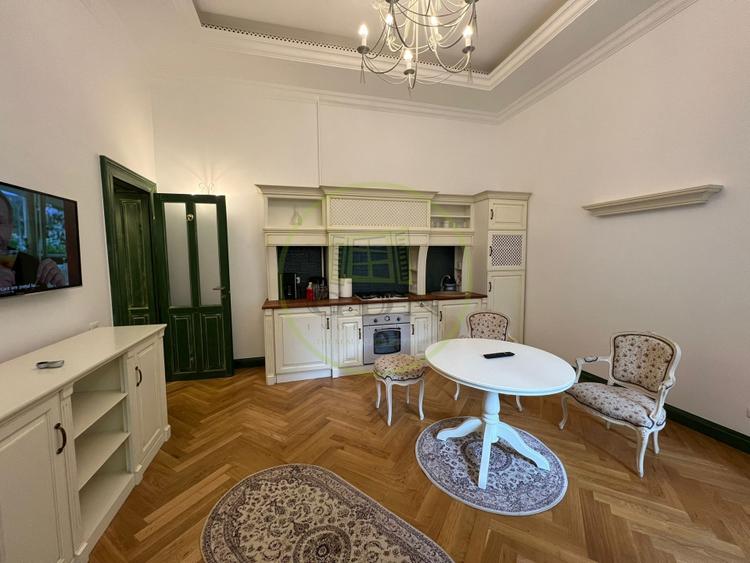 Apartament 2 camere deosebit, la cheie, ultracentral, zona Regele Ferdinand