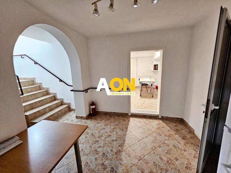 Casa 10 camere, 878 mp teren, toate utilitatile, Barabant