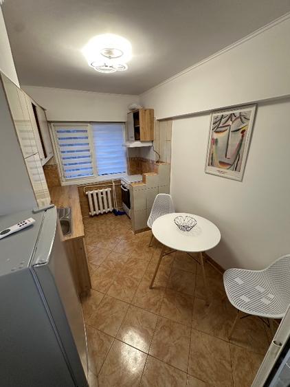Apartament cu 2 camere de vânzare – Zona Gară, Focșani