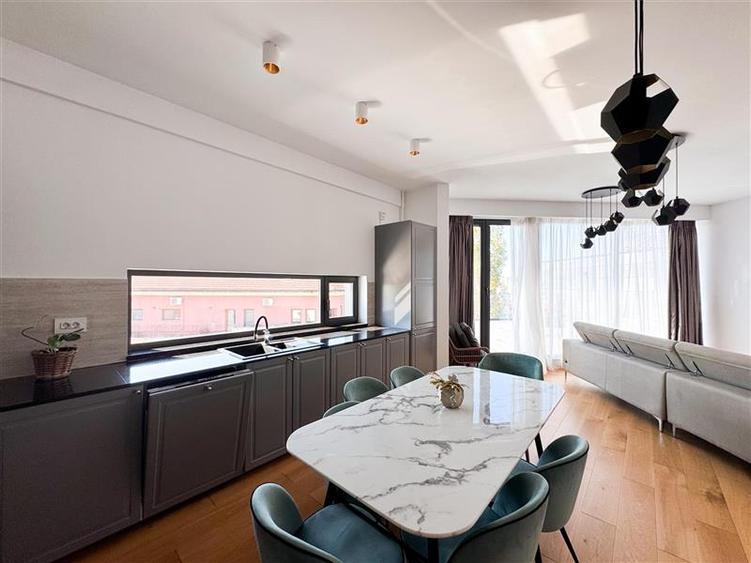 Apartament de inchiriat 4 camere Cismigiu