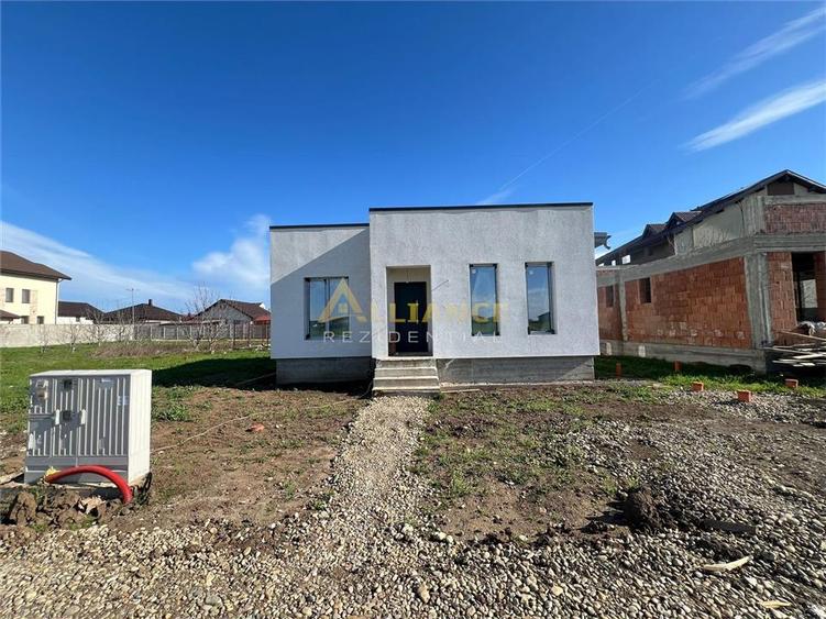 Casa individuala - 4 camere - 2 bai - 80 mp utili-teren 307 mp