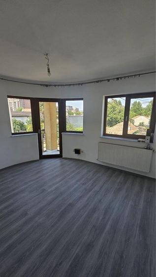 Apartament 3 camere decomandat
