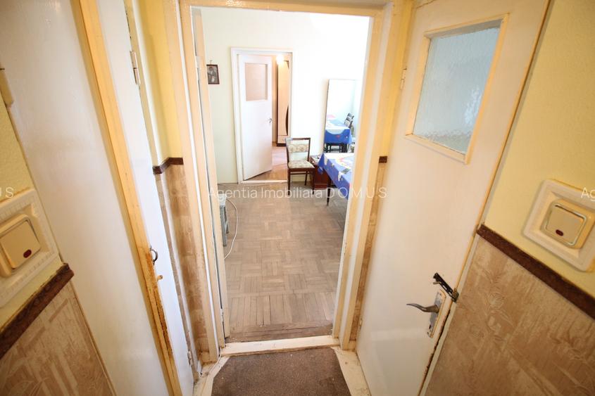 Ap. 2 camere Micro 19, la capatul troleului, etaj 1, cu balcon - 3