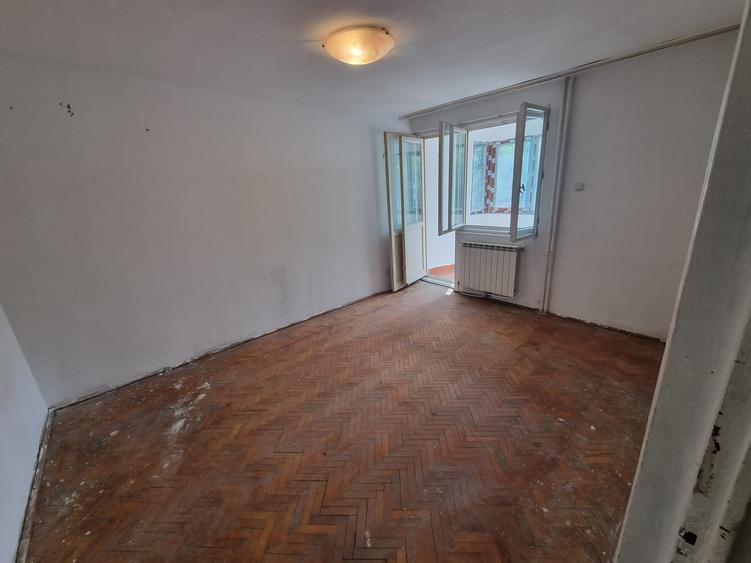 Apartament 2 camere decomandat Piata Nicolina