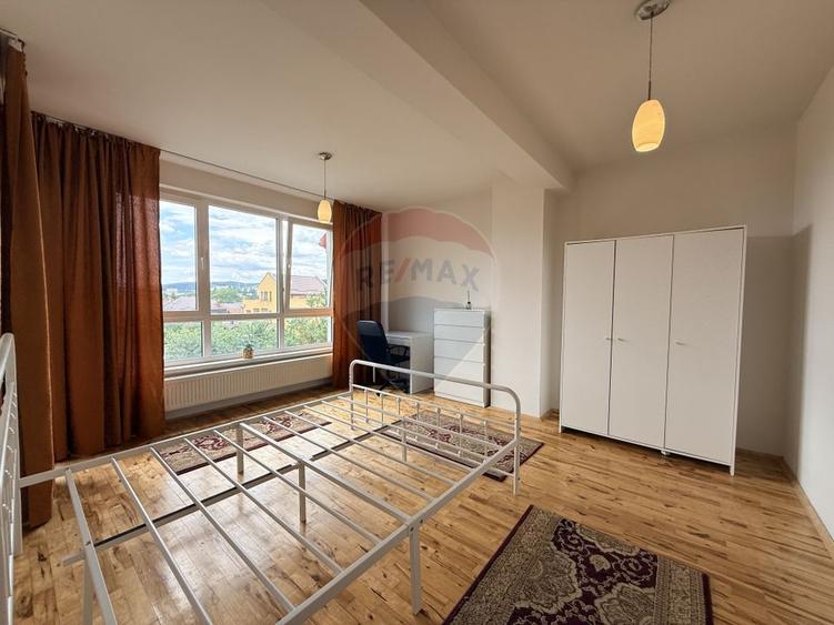 Casă | Vilă insiruita | Inchiriere| 4 camere