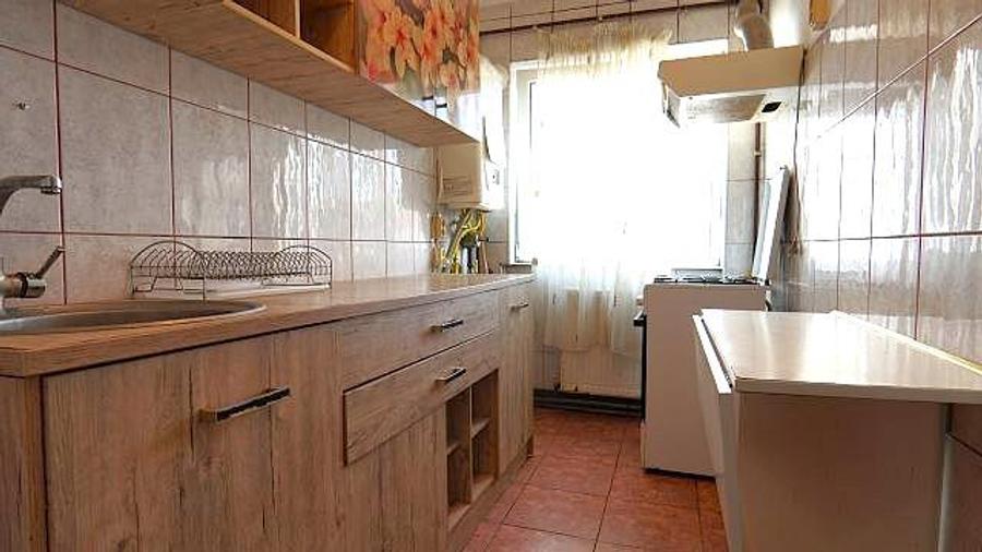 De închiriat – un apartament simplu, într-o zonă în care ai