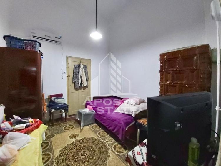 Apartament 3 camere cu vedere si balcon spre Piata Catedralei