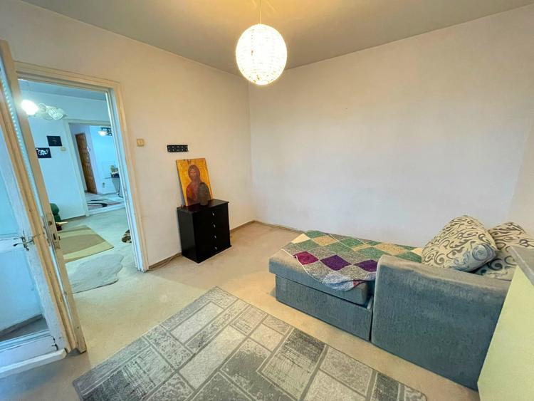 Apartament 2 camere-Cantemir-Podu Ros-etaj intermediar