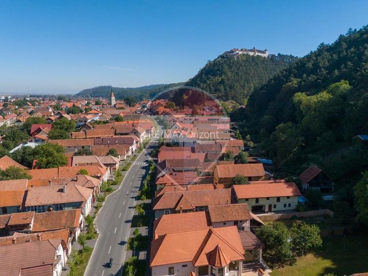 Casă cu două corpuri, teren 835 mp, str. I.L. Caragiale, Râșnov - 2
