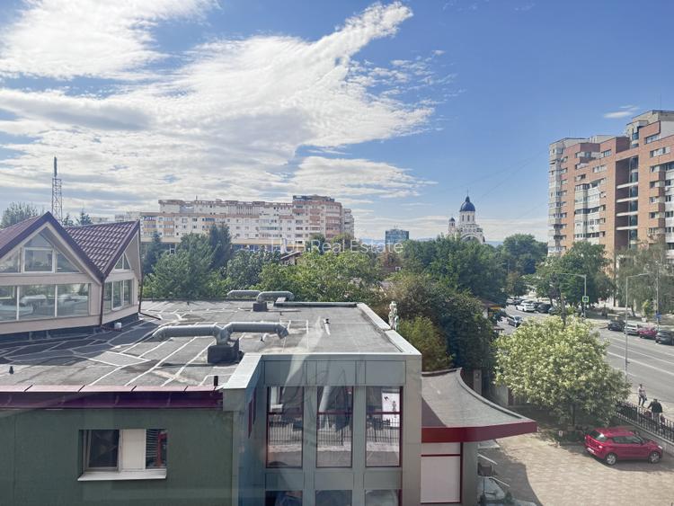 SPATIU COMERCIAL-30 avenue- 180 mp - 8