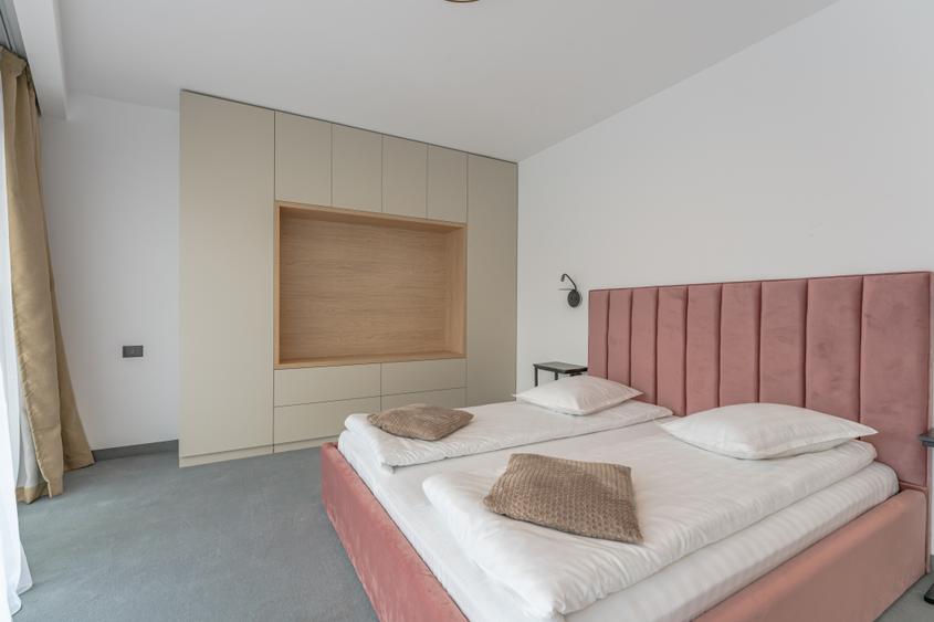 Apartament 4 Camere de Lux | 3 Dormitoare | Terasă 20 mp | Brașov