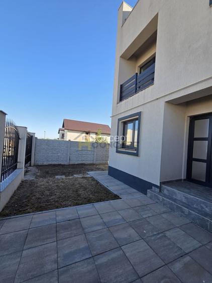 Vila spatioasa 4 camere Str Sperantei Mutare imediata - 14