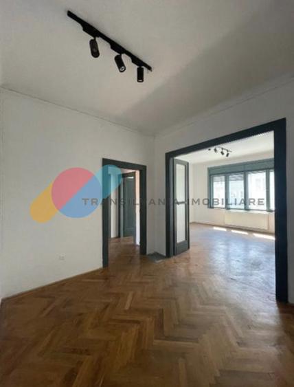 Apartament cu 4 camere, 125 Mp, ultracentral – Eroilor