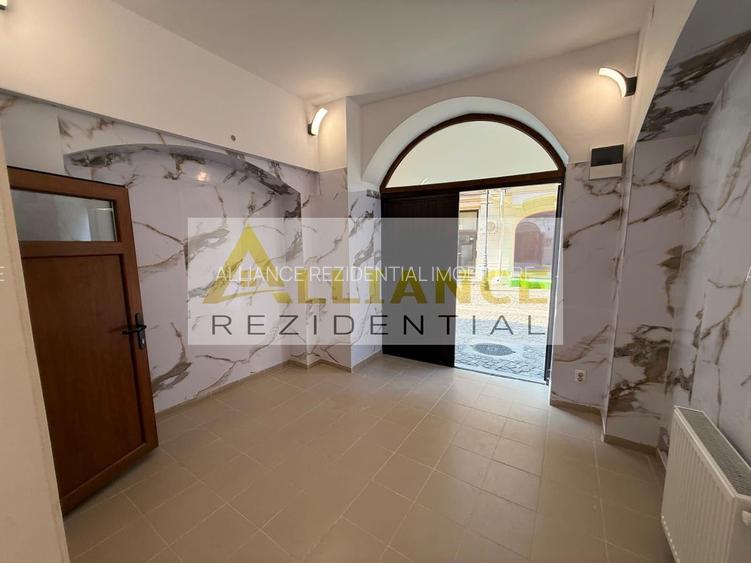 Piata Unirii Apartament tip duplex P+1 50 mp Centru Vechi Complet Renovat - 2