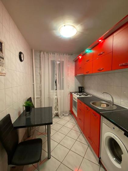 Nicolae Grigorescu,Metrou,bl.reabilitat,et.5/10,mobilat,utilat,balcon,AC