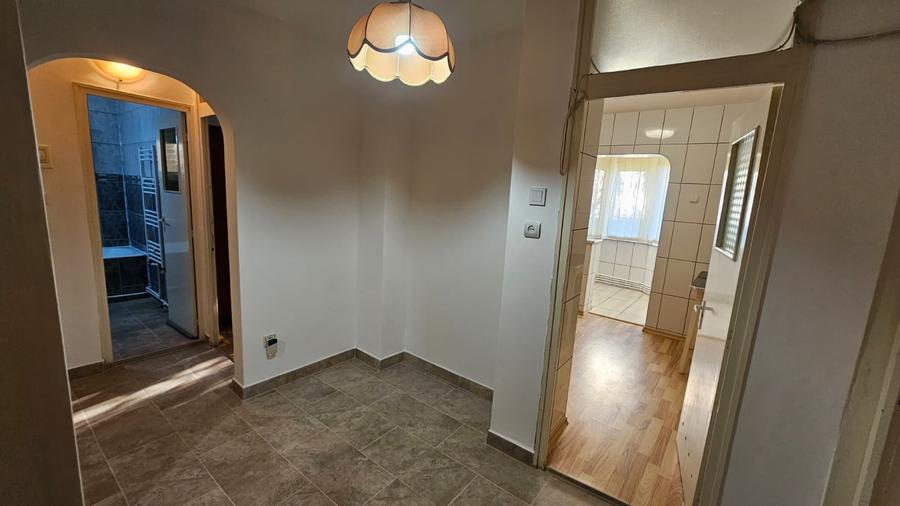 2camere Nae Leonard, etaj 1, Pret 1800 Lei/Luna