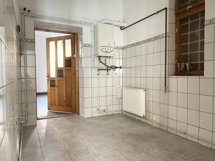 Apartament 3 camere, 93mp Utili, Terasa 9mp, Boxa 13mp - Iosefin