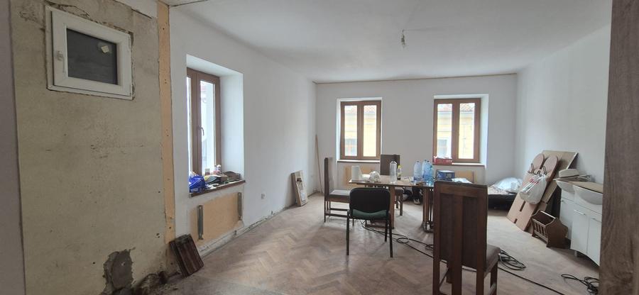 Casa unica Str Cerbului, Centru, singur in curte