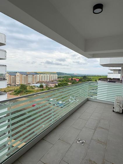 Apartament de inchiriat cu 3 camere decomandat- Royal Town Copou Iasi