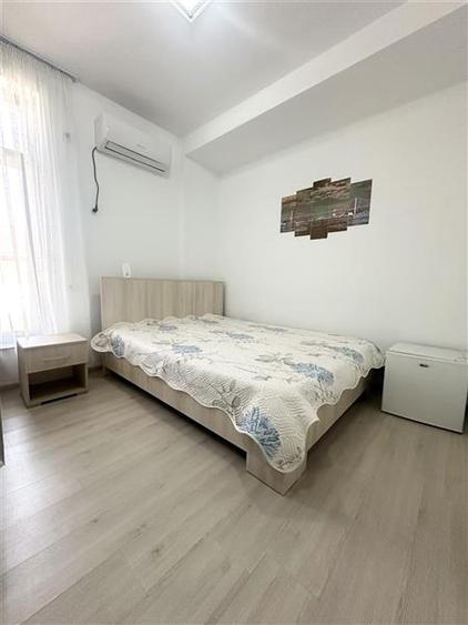 Afacere la Cheie in Mamaia Nord: Pensiune de Vanzare cu 18 Camere
