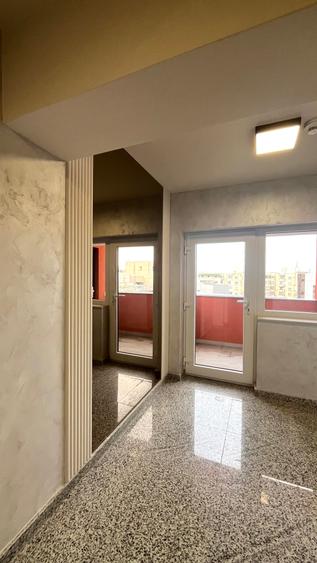 Birou sau Locuinta: Studio Versatil Lux „First Rent” în Inima Ploieștiului