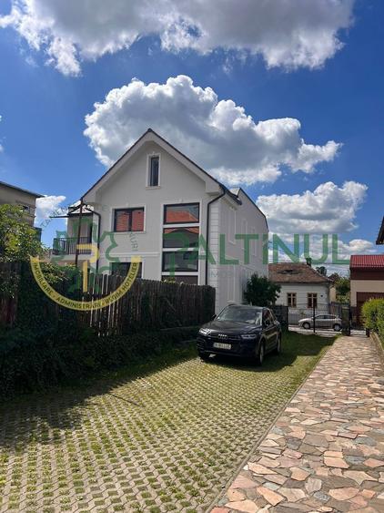 Casa de vanzare Strada Rennes | Zona Premium Sibiu | Curte proprie