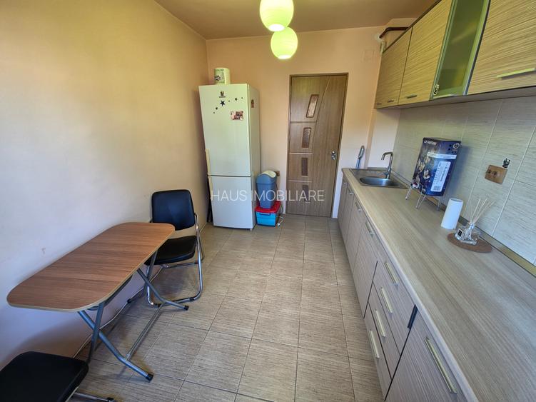 Casa de Cultură 2 camere CF 0 renovat 56 mp etaj 3 din 4