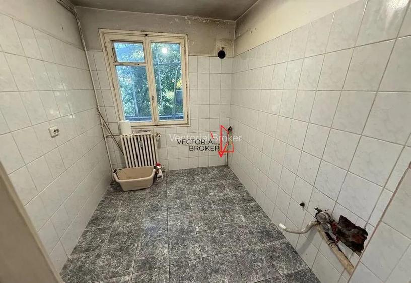 4 camere Titan Costin Georgian Metrou - 6