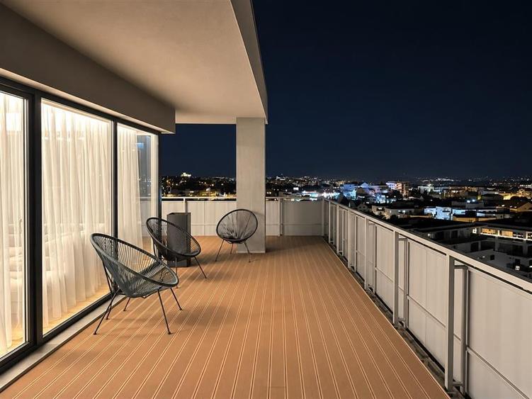 Apartament 4 camere | Terasă panoramică 105 mp | 95 mp utili | Bun
