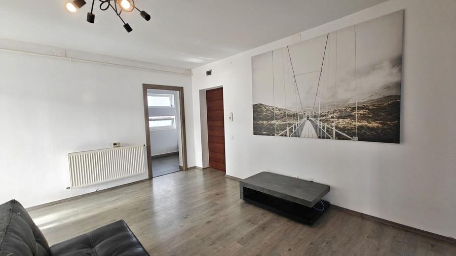 Spatiu birouri, 4 camere, parter, curte proprie, parcare, zona BMW