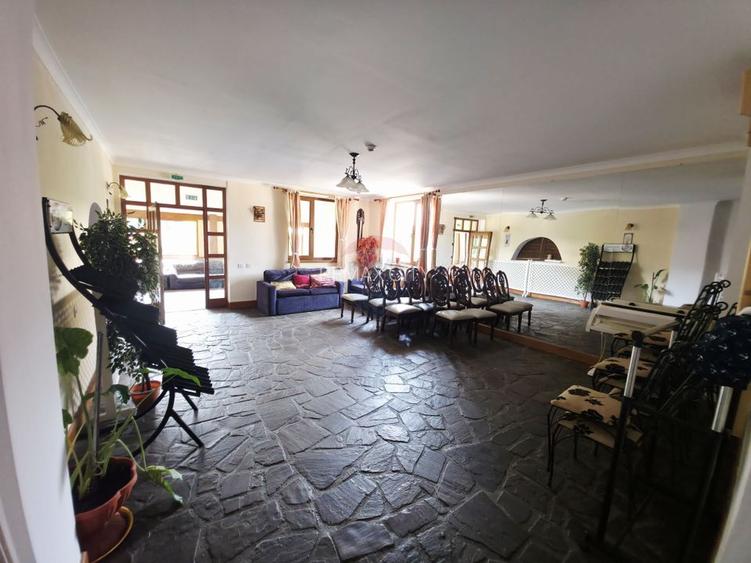 Hotel / Pensiune cu 7 camere de vânzare - 41