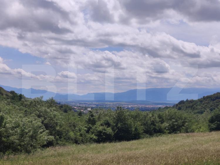 Teren, zona Gusterita , 28.800 mp