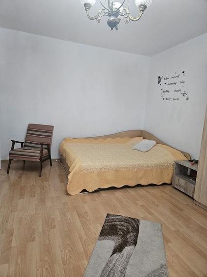 Parcul Trandafirilor, garsoniera in bloc de apartamente, loc parcare
