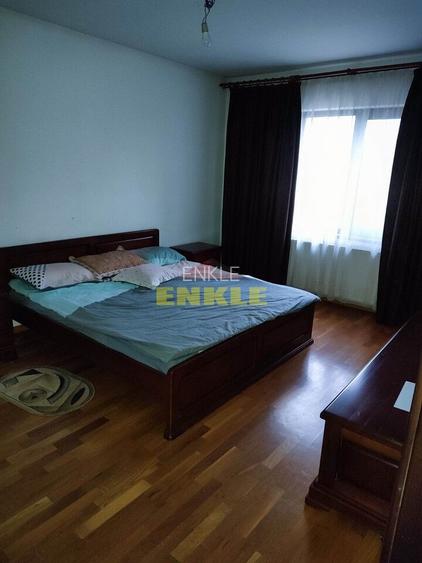Vila 5 camere , zona Petru Rares -demisol+parter+etaj , pret negociabil ! - 5