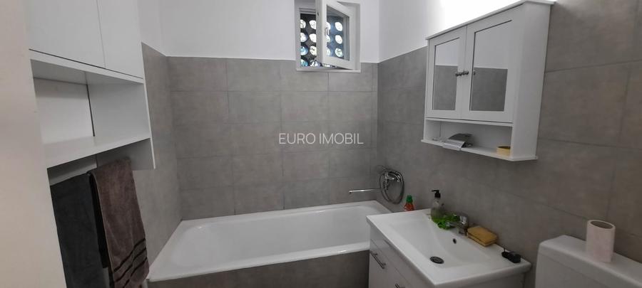 De vanzare apartament cu 2 camere, Tg. Mures, Zona Cornisa, UMF - 8