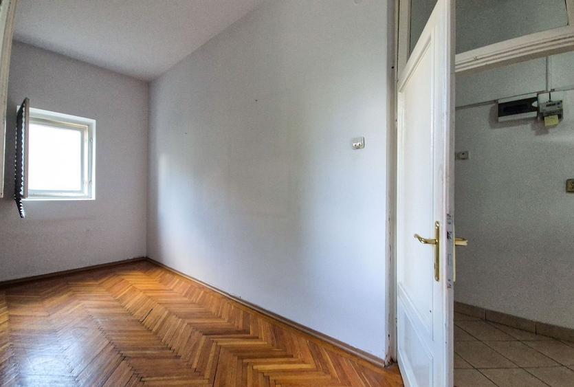 Transformă acest spațiu în sediul care îți reprezintă businessul.