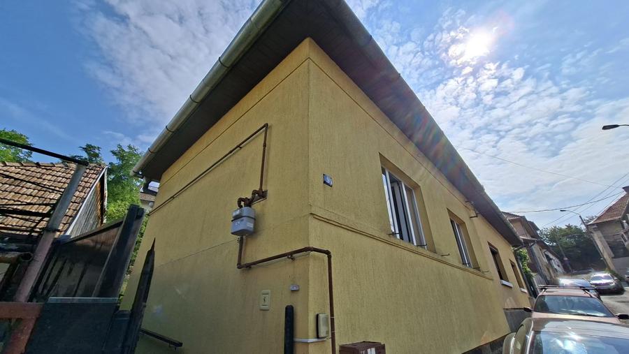 De vanzare casa singur in curte, 2 camere, Tg. Mures, Zona centrala