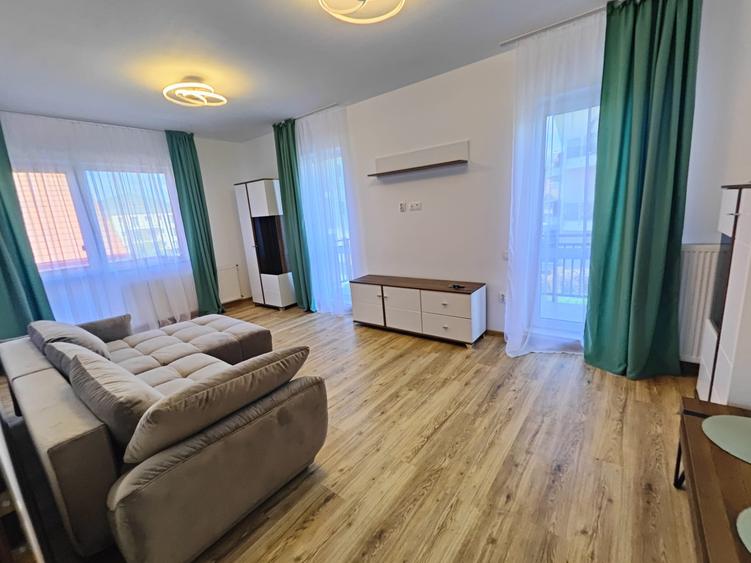 Apartament deosebit in vila, 2 camere, 3 balcoane, zona Tractorul