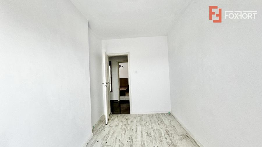 Apartament cu 3 camere si 7 ocuri de parcare in Giroc - ID V2253